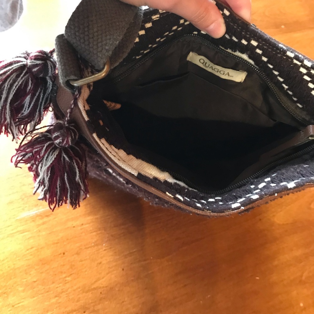 Cabelas brand crossbody bag